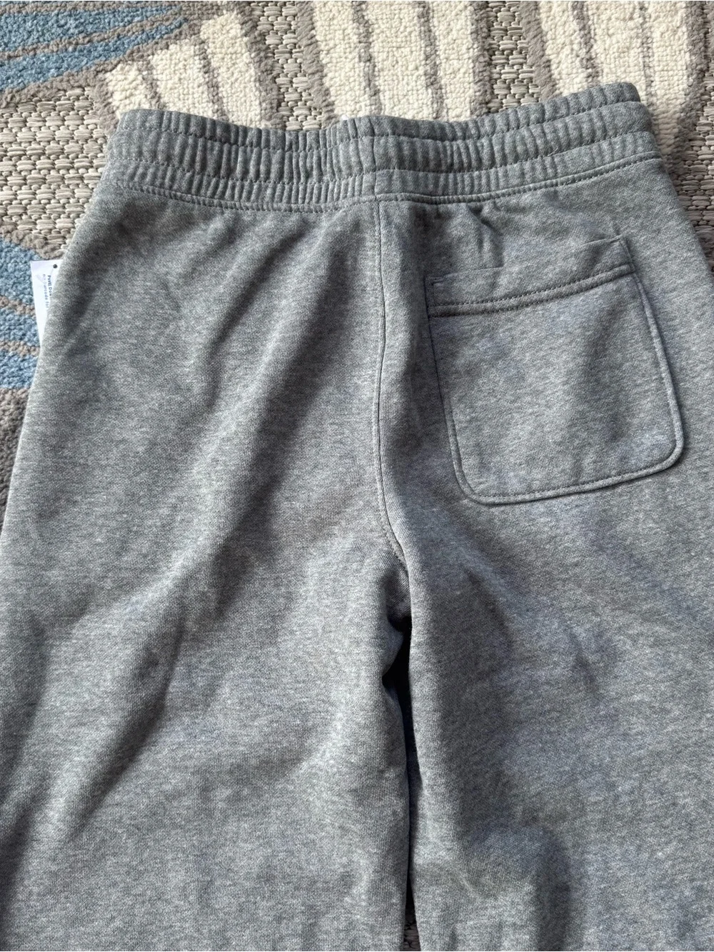 Old Navy NWT Youth Boys Straight Fleece Grey Sweatpants Size Large 10/12